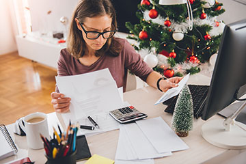 Top ten tips to avoid getting into debt this Christmas.