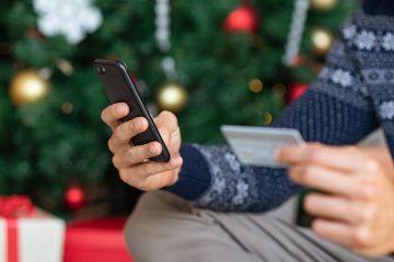 Top ten tips to avoid getting into debt this Christmas.